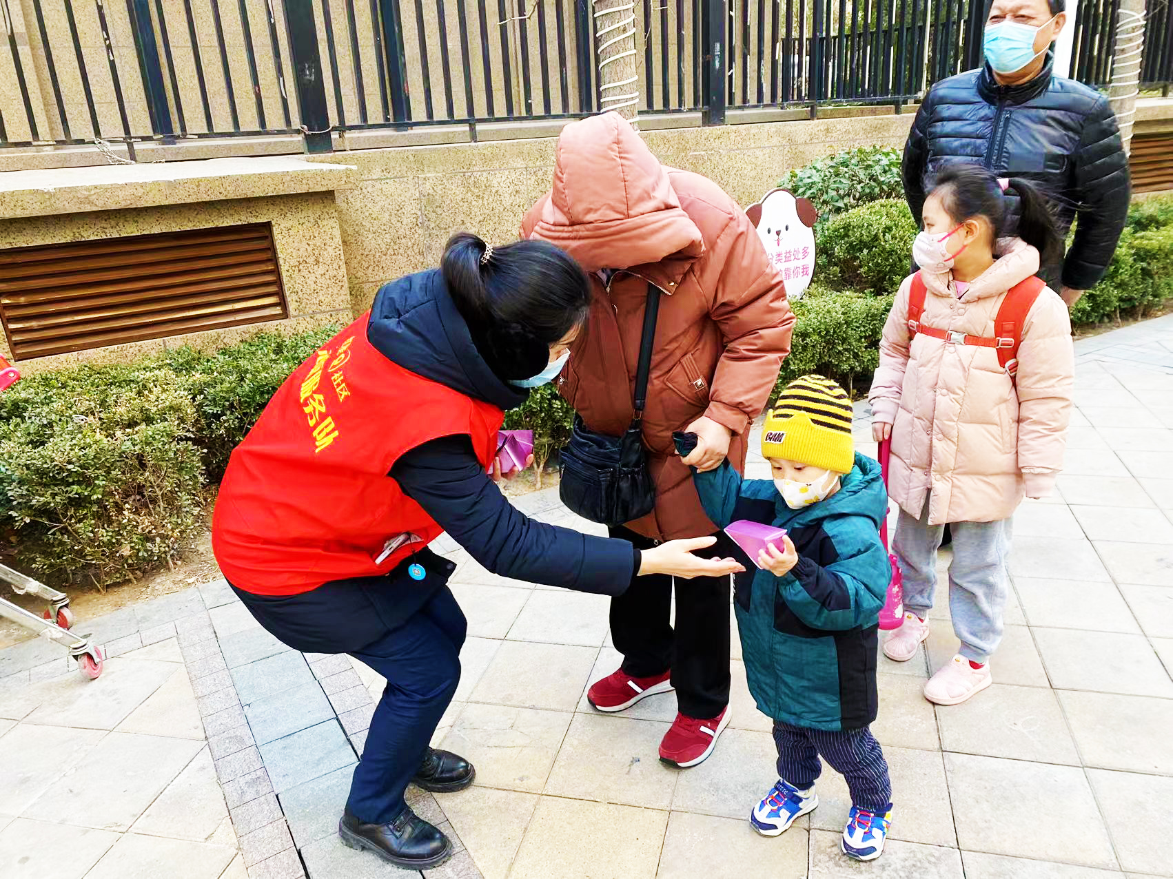 吃炒豆 (4).jpg 吃炒豆 (4).jpg